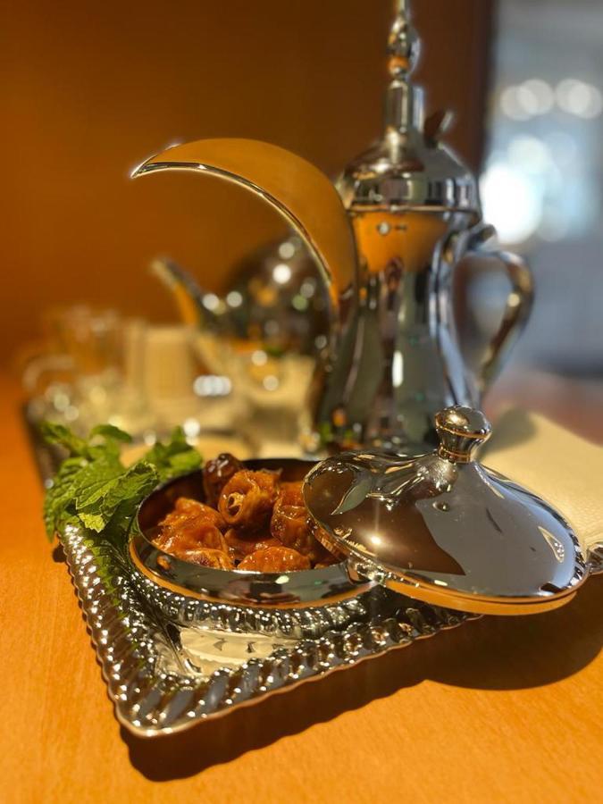 Tripper Inn Hotel Дамам Екстериор снимка